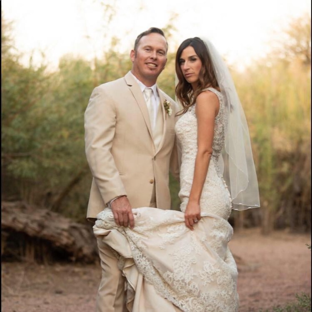 Ivory wedding dress